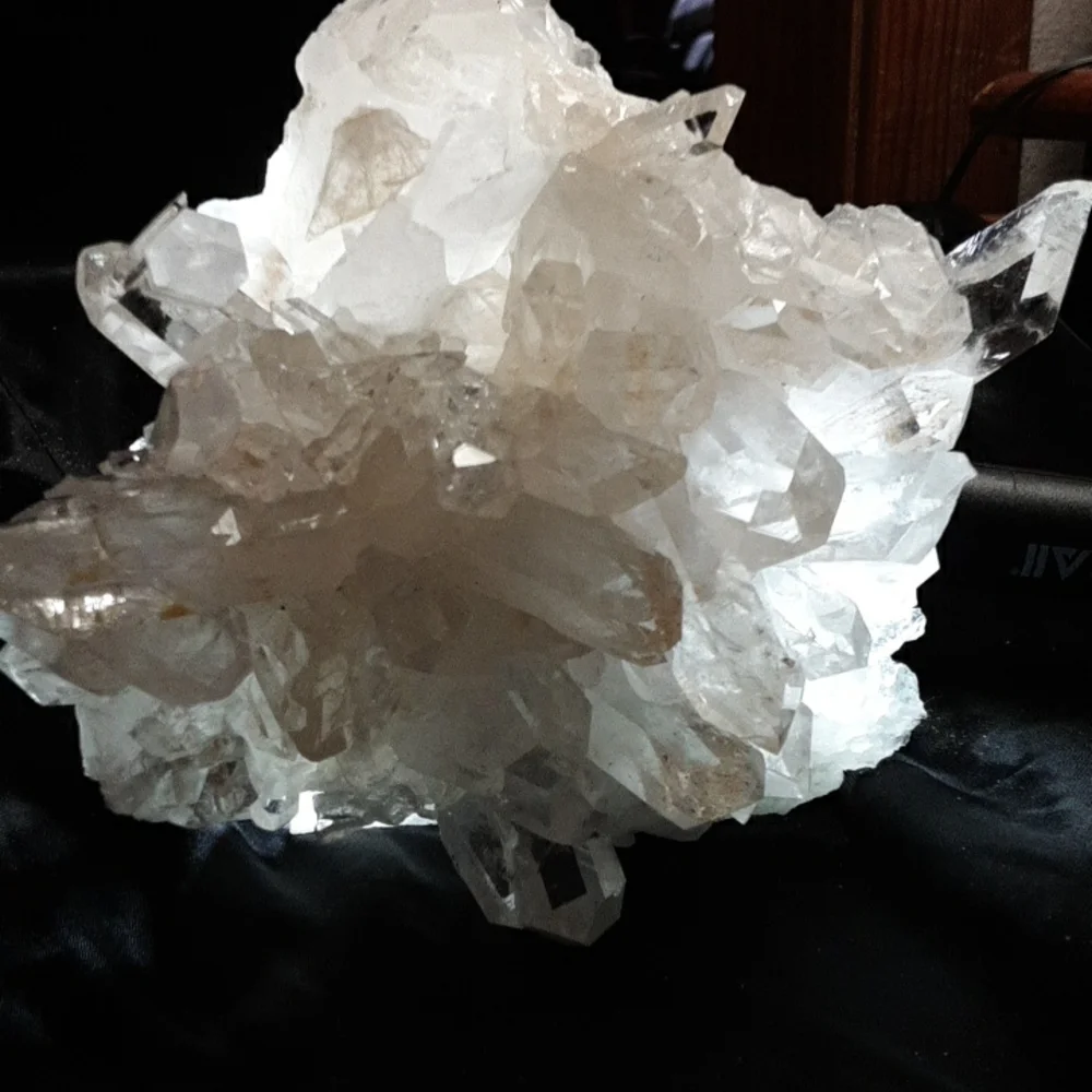 Quartz Crystal Cluster - Picture 4 of 9
